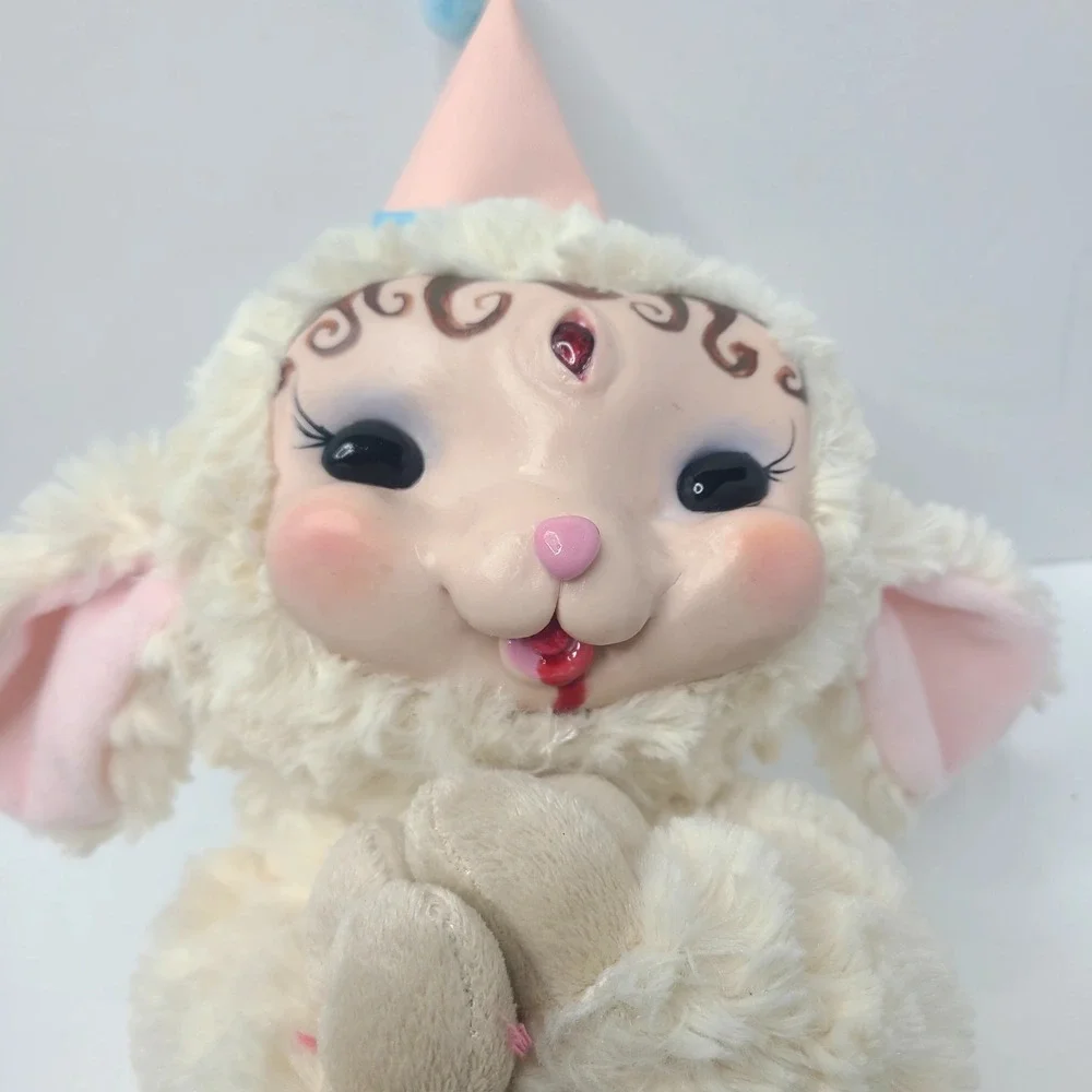 The Unbranded Brand lamb clay
